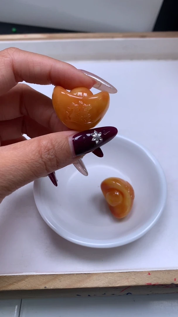 裸石蜜蜡未镶嵌E822蜜蜡 通孔大元宝19*28*21.7mm1个5.2元