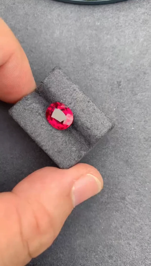 裸石未镶嵌碧玺2.7ct 卢比来碧玺