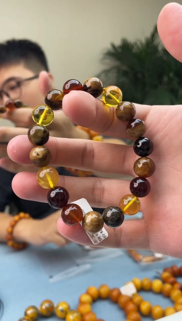 未镶嵌琥珀珠宝奇石0，假一罚十多样性发其一