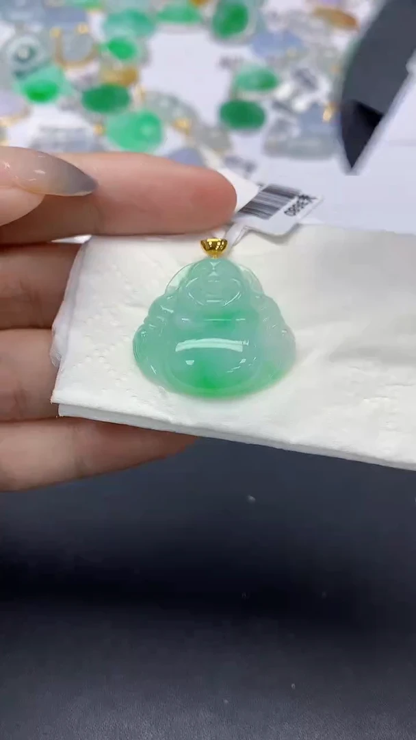 翡翠18K金镶嵌颈饰天然缅甸a货翡翠