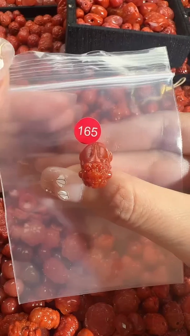 颈饰未镶嵌南红玛瑙1