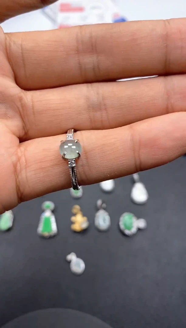 颈饰银S925镶嵌翡翠19.9