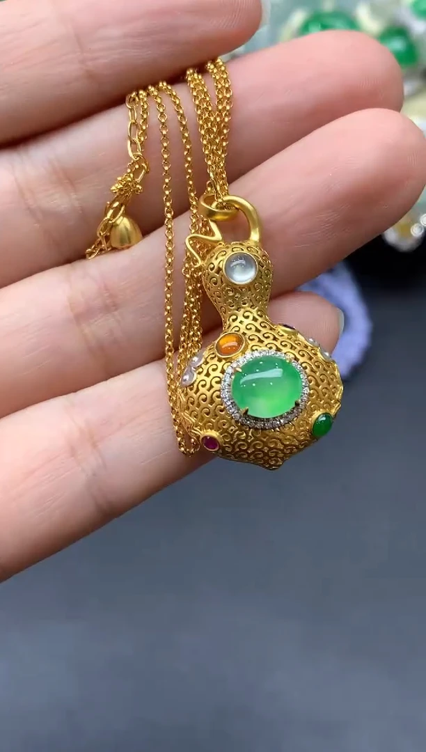 颈饰18K金镶嵌翡翠259-中国好珍宝