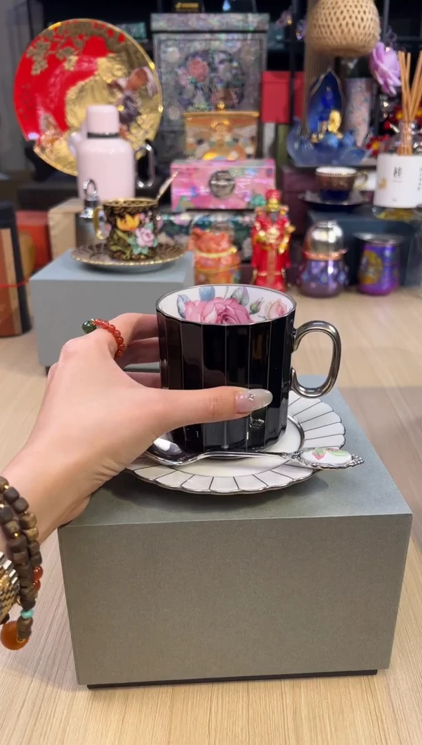 166白金线纹马克杯