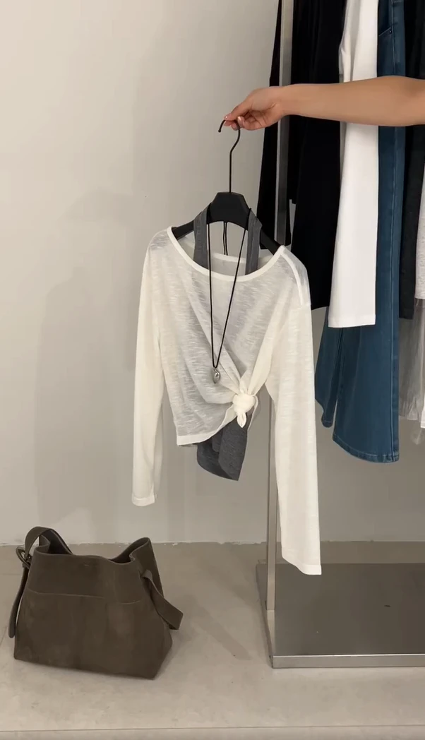 V领针织T恤女秋季薄款设计感长袖宽松大码遮肉休闲防晒衫上衣2025