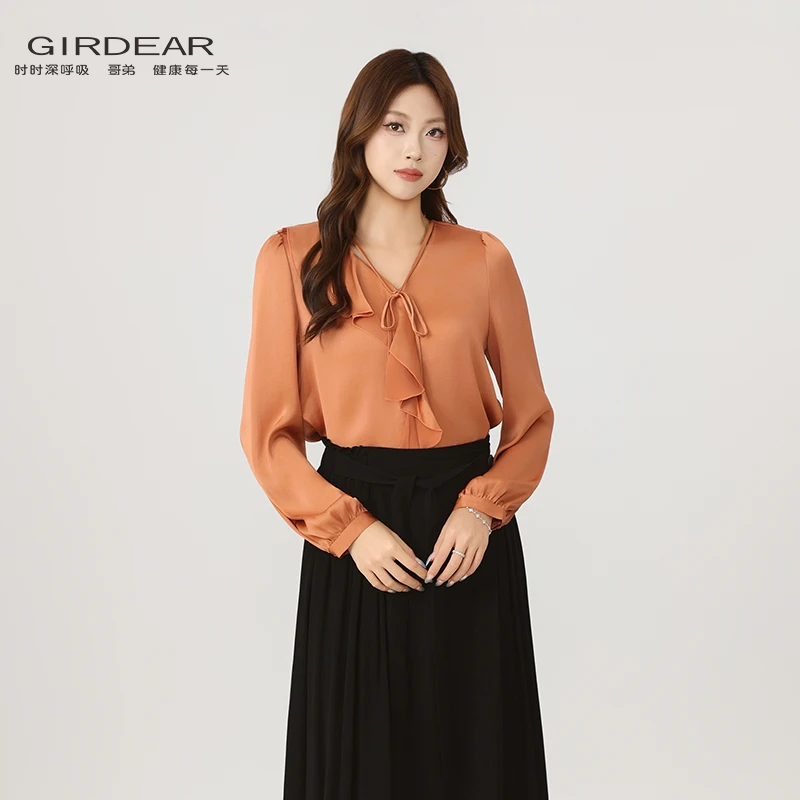 哥弟 早秋新款v领洋气法式气质荷叶边长袖衬衣优雅通勤衬衫130100