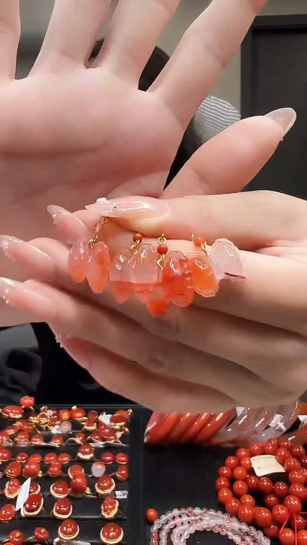 银S925镶嵌吊坠南红玛瑙/多样性发其一