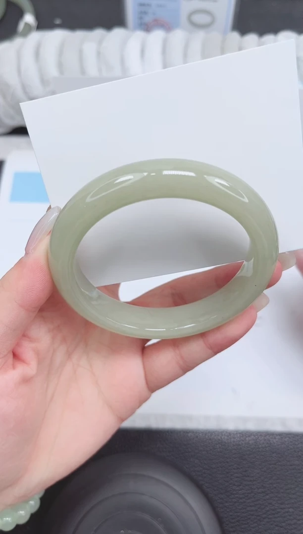 未镶嵌手镯石英质玉206-60.9