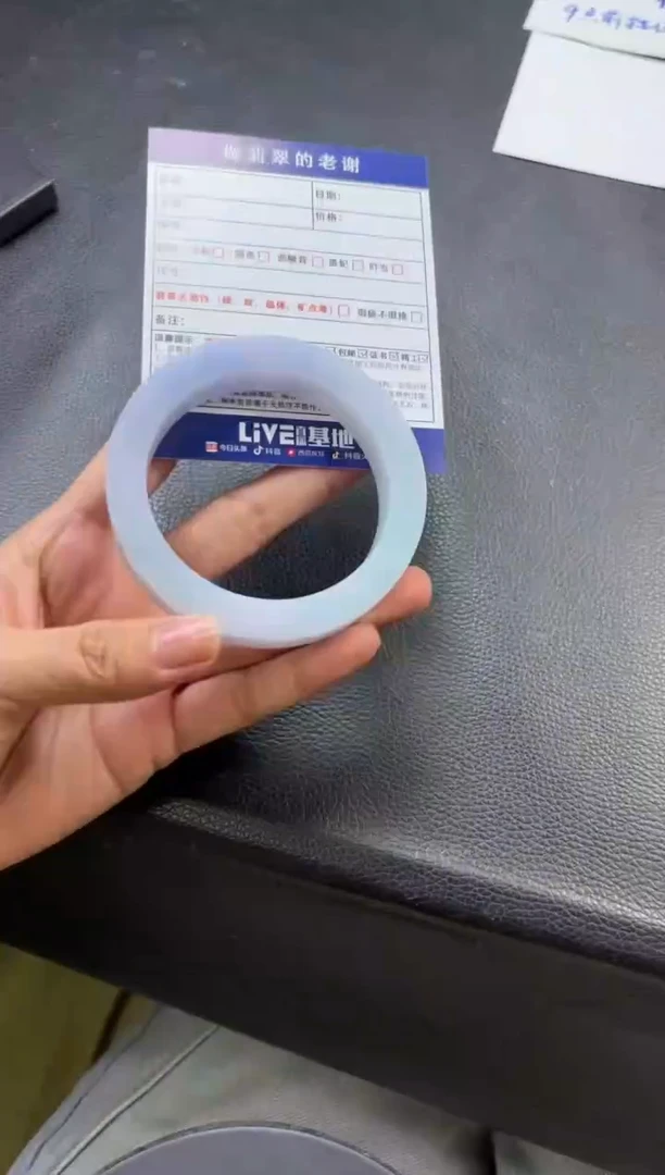 未镶嵌定制手镯不退不换定制翡翠随*心定制手镯不退不换