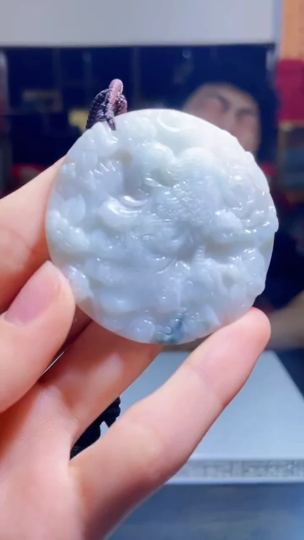 【闪购商品】翡翠吊坠(不含链)未镶嵌D8