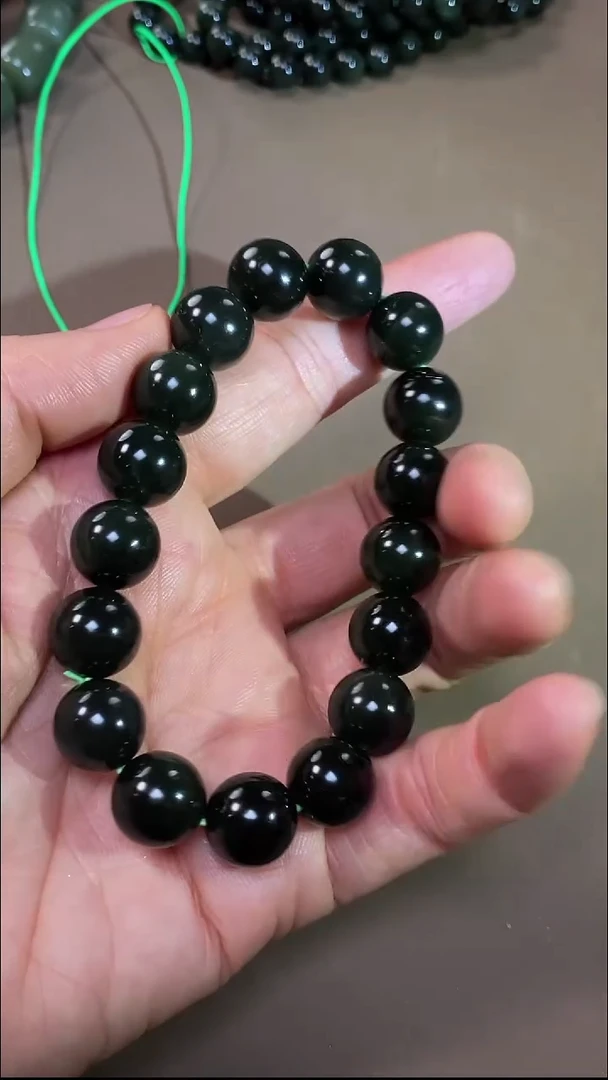 未镶嵌手链和田玉和田玉手串