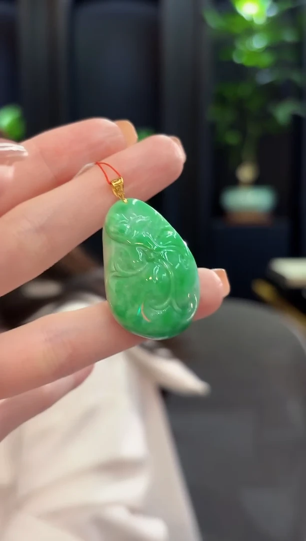 颈饰18K金镶嵌翡翠 缅甸A货/支持复检/一件