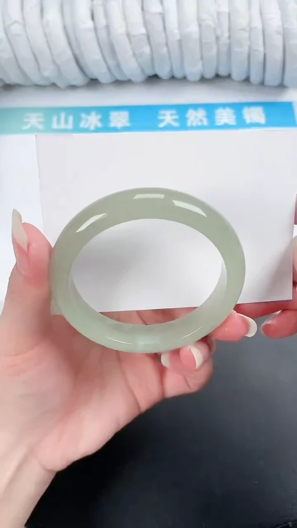 【闪购商品】石英质玉手镯未镶嵌93-55.3