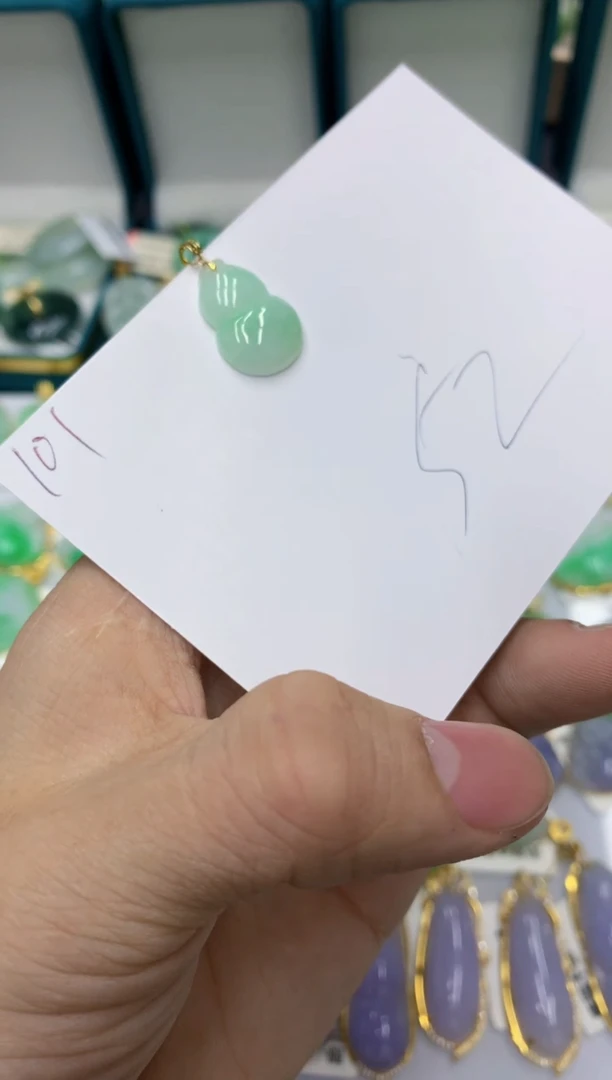 【闪购商品】翡翠颈饰18K金镶嵌翡翠链接