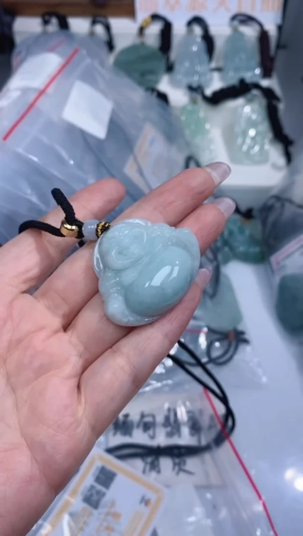 颈饰未镶嵌翡翠吊坠