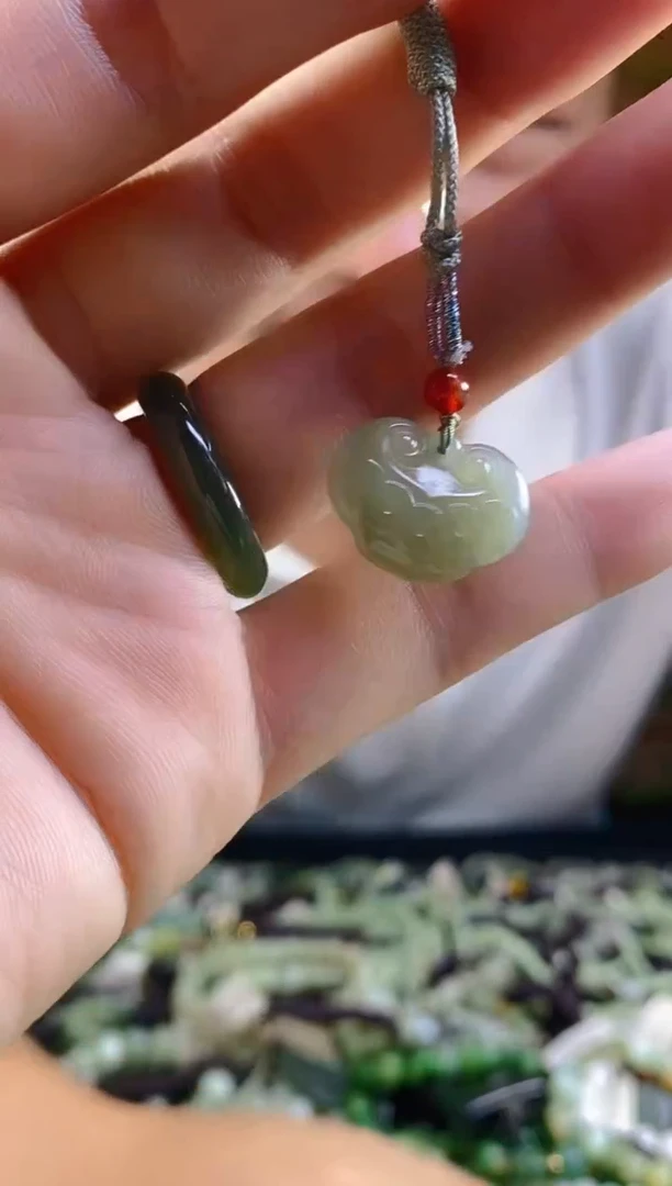 和田玉未镶嵌颈饰多样性发货，拍一发一