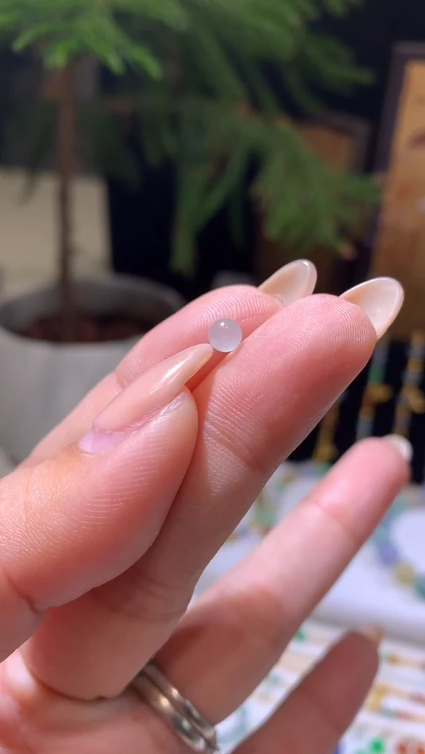 未镶嵌定制翡翠4.3卡珠子