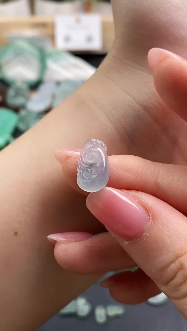 颈饰未镶嵌翡翠小如意