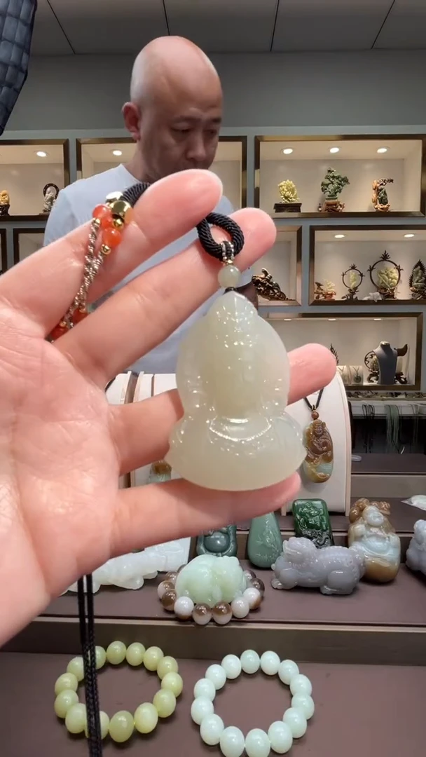 颈饰未镶嵌和田玉苏