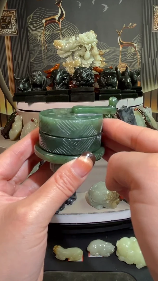 未镶嵌和田玉挂件把件