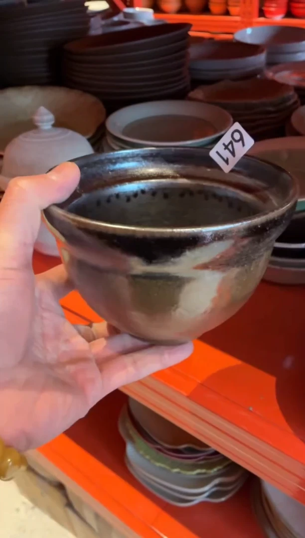 瓷片南*?641黑色葫芦罐1个