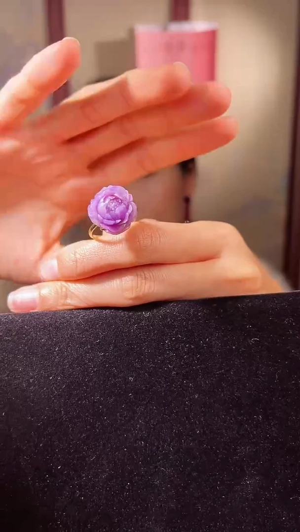 【闪购商品】苏纪石（舒俱来）戒指18K金镶嵌