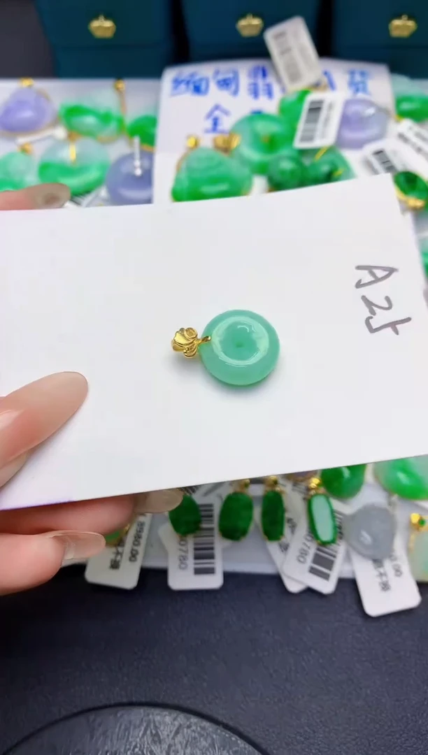 颈饰未镶嵌翡翠缅甸天然翡翠A货