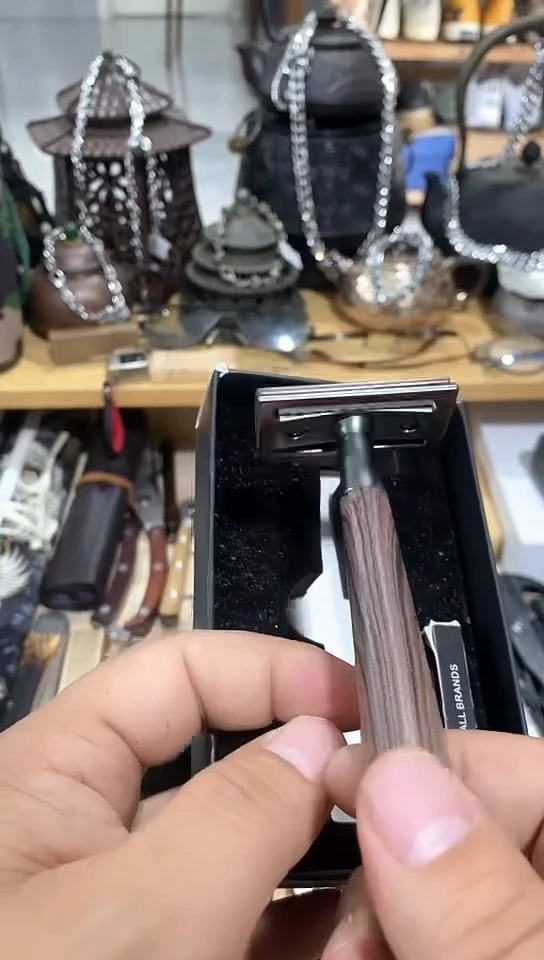 瓷片闪购商品  如图所示