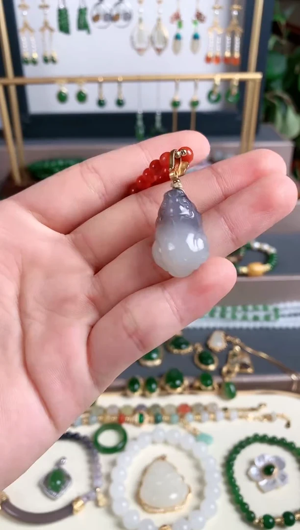 颈饰未镶嵌和田玉1