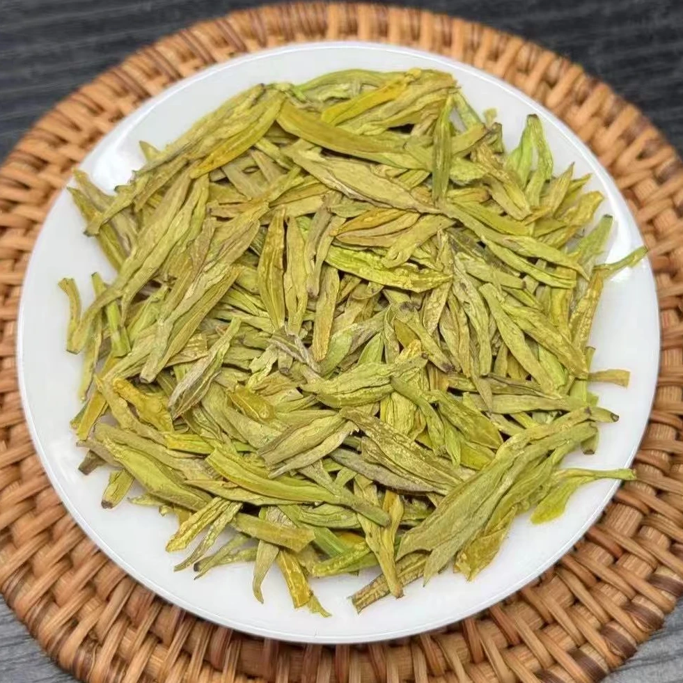 龙形黄金芽，  高豆香 2025新茶罐装