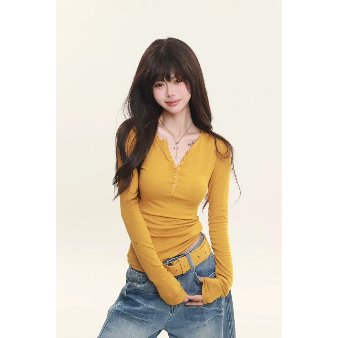 法式设计感小众V领纯色T恤春夏新款修身显瘦打底衫纯欲百搭上衣潮