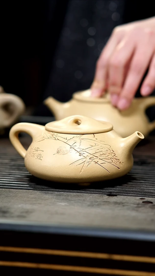 【闪购商品】紫砂茶壶22-全手至纯本绿竹鸟景舟260cc