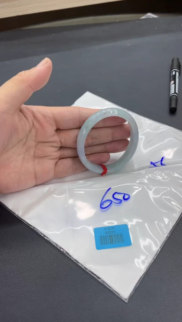 未镶嵌手镯翡翠翡翠手镯