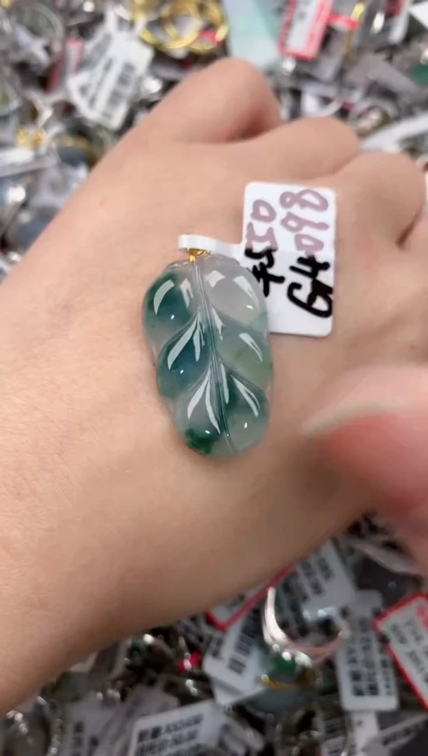 18K金镶嵌戒指翡翠17     4