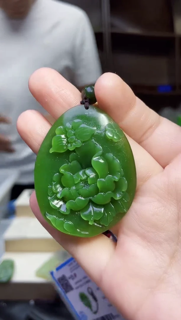 和田玉未镶嵌颈饰1