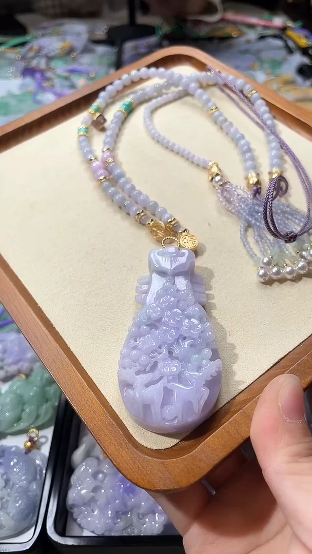 【闪购商品】翡翠颈饰未镶嵌吊坠