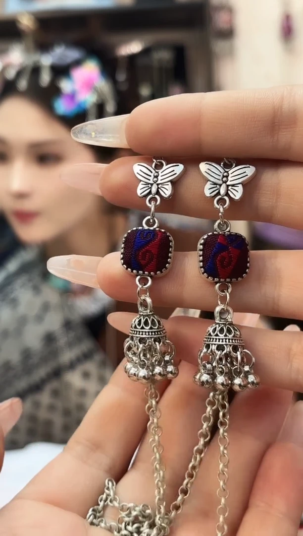 织绣民族风非遗老绣饰品623