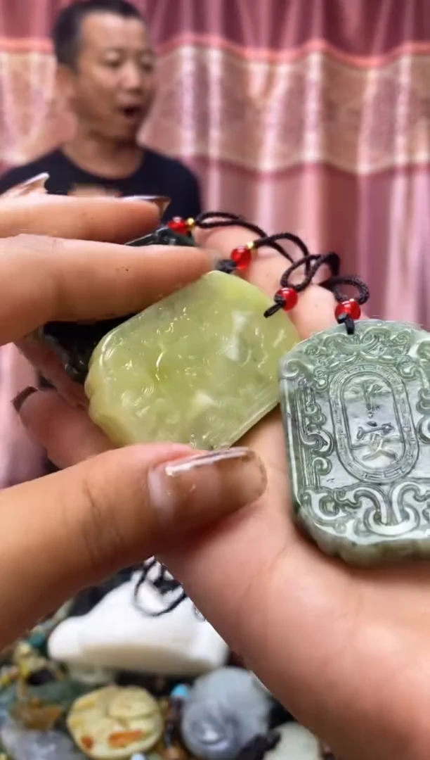 未镶嵌岫玉吊坠多样性发其中之一  挂坠