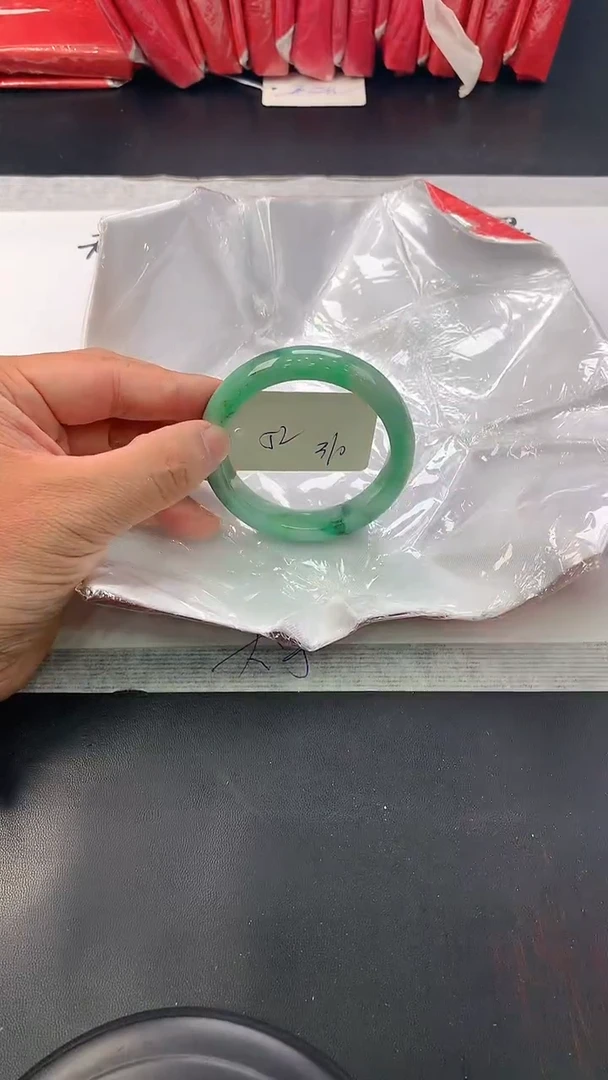 翡翠手镯未镶嵌113