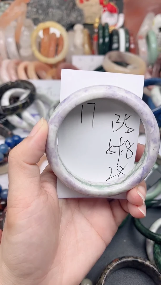 未镶嵌手镯石英质玉135