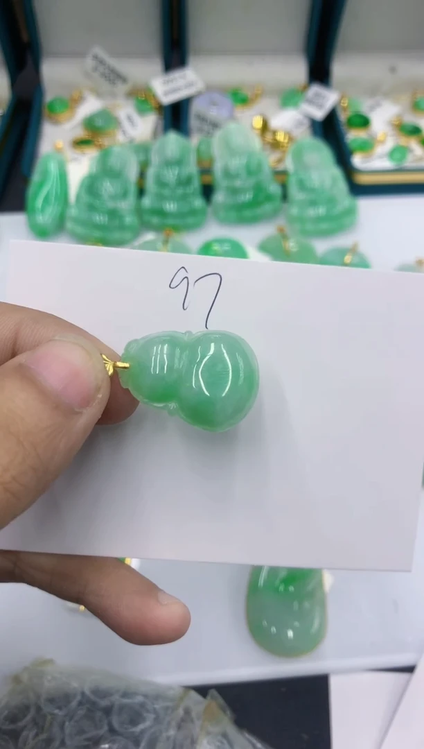颈饰未镶嵌翡翠1111111111