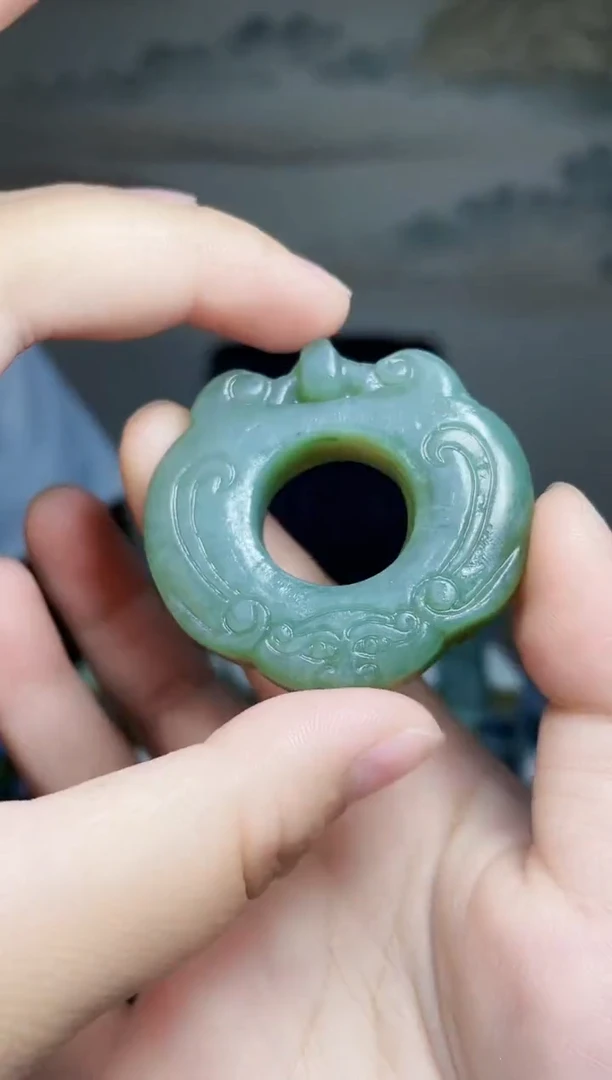 和田玉未镶嵌颈饰1