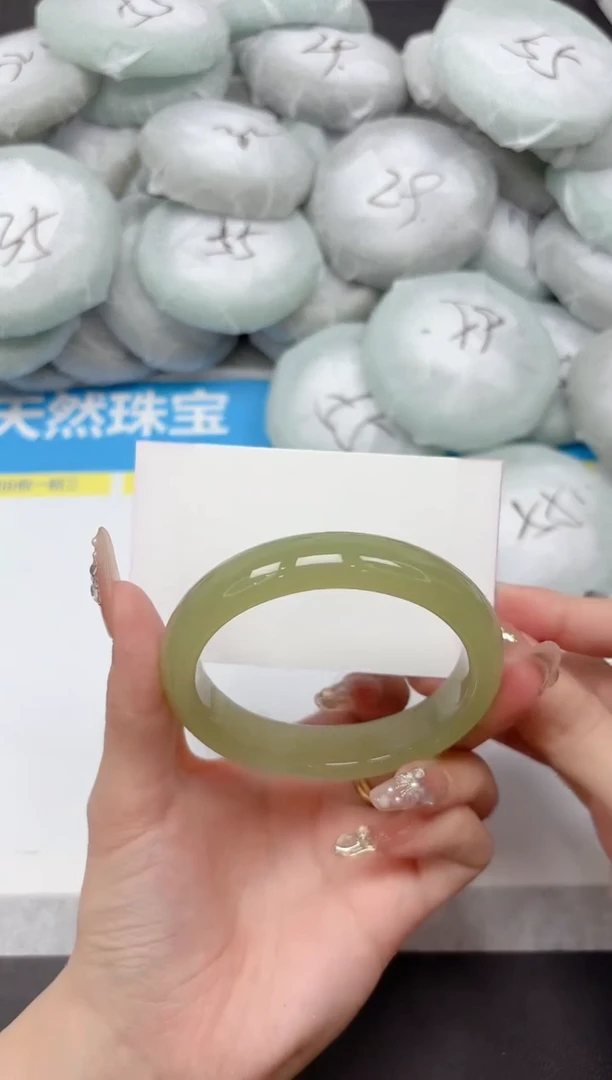 未镶嵌手镯石英质玉76-58.3