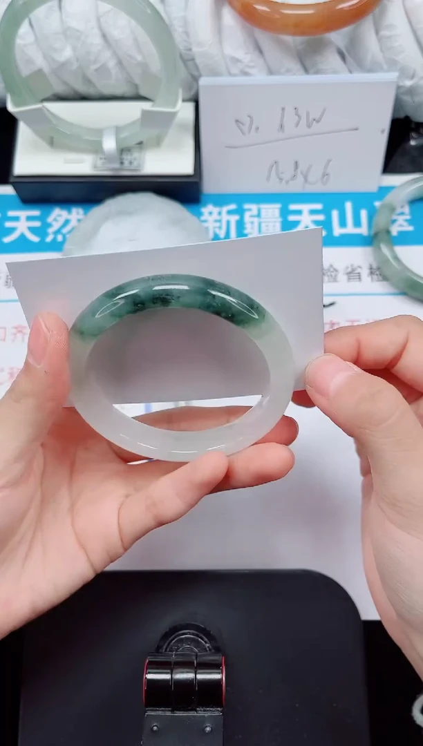 未镶嵌手镯石英质玉144-55/56