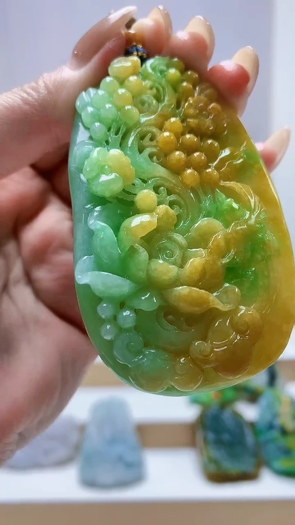 未镶嵌定制翡翠4829MM-毛货挂件157