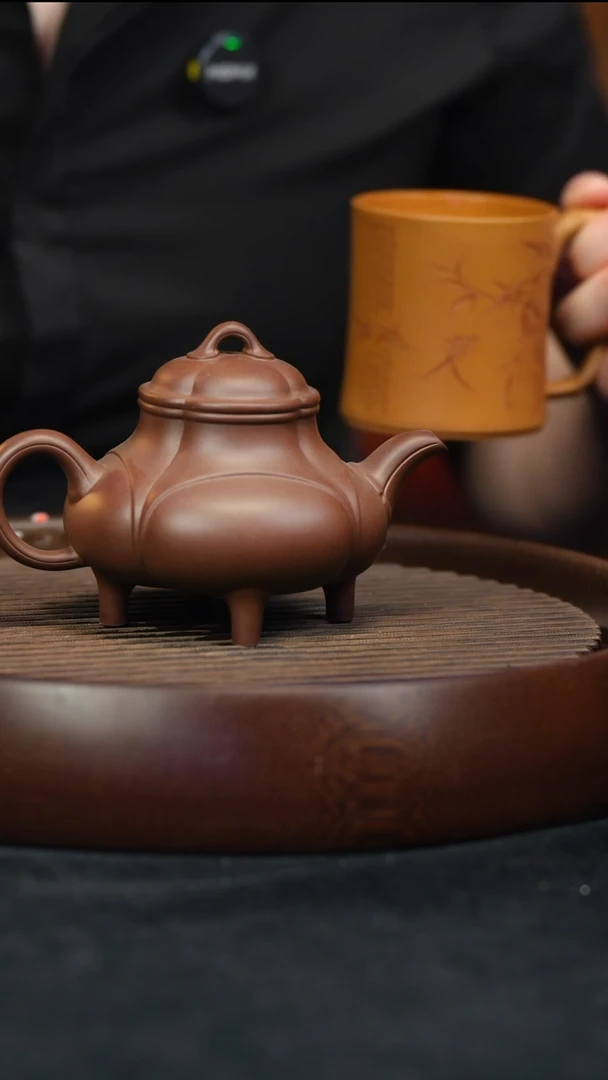 【闪购商品】紫砂茶壶紫泥 三足筋纹 JF