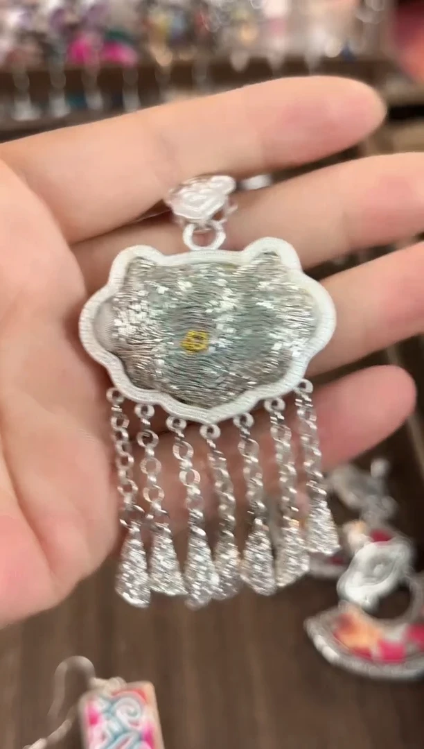 织绣鼠****草织绣非遗老绣饰品204
