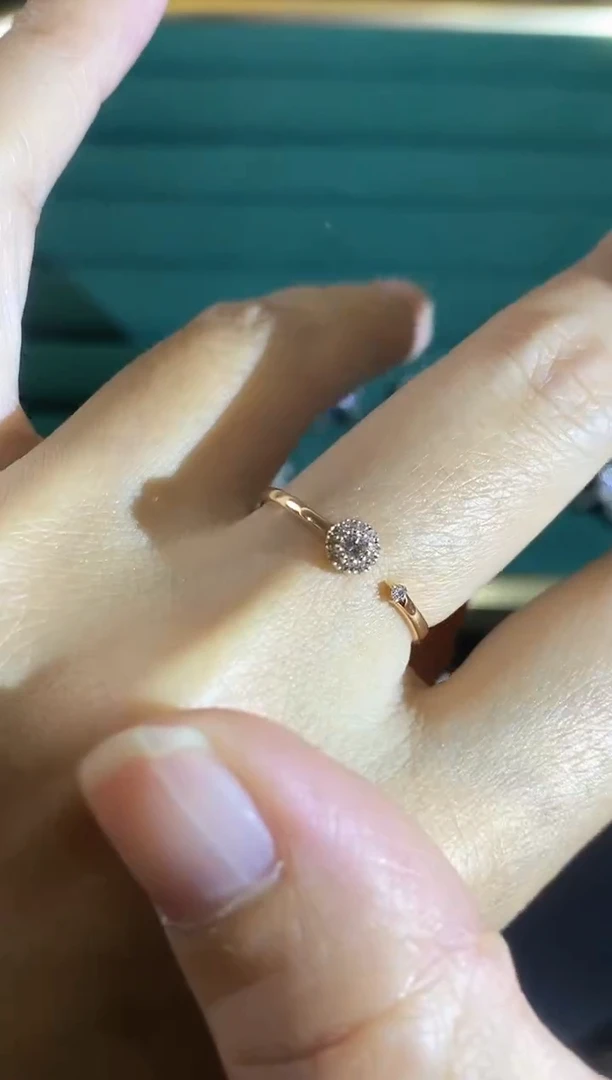 18K金镶嵌戒指钻石多样性发一