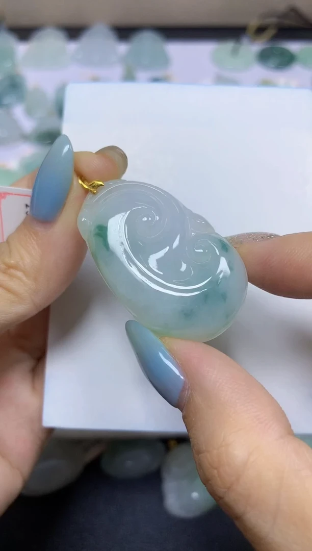 翡翠18K金镶嵌颈饰 天然翡翠A货