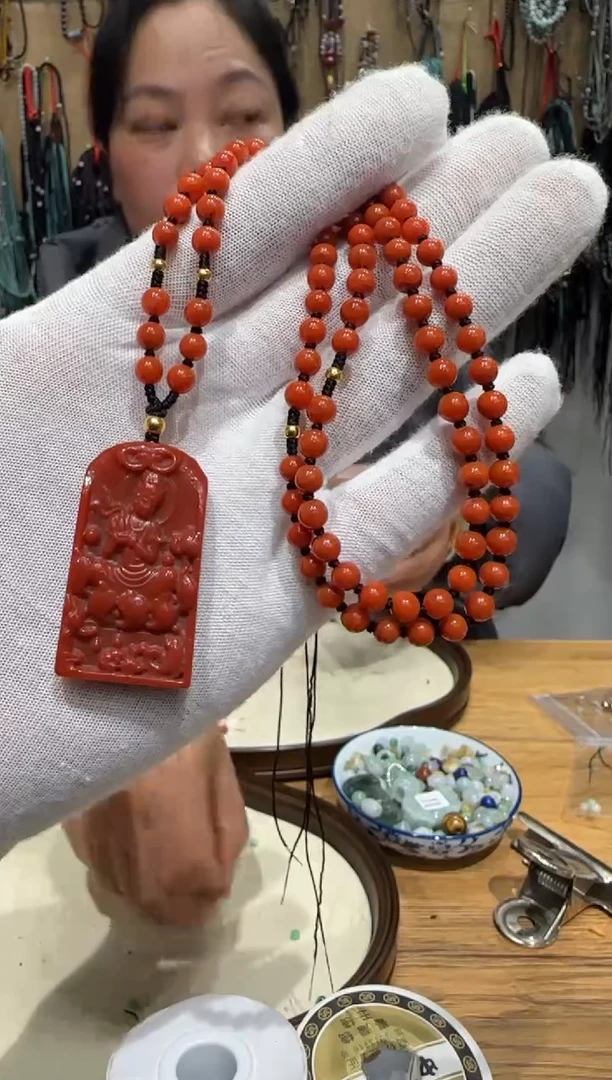 颈饰未镶嵌南红玛瑙吊坠